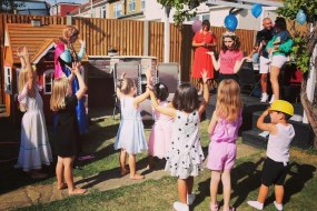 Novella Parties Fun and Games Profile 1