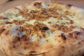 Jojos dough on the go Pizza Van Hire Profile 1