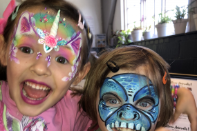 Merry Balloons Face Painter Hire Profile 1