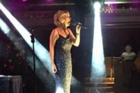 Lynn Sweet - Vocal Entertainer Party Entertainers Profile 1