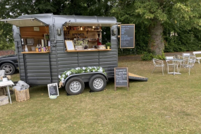 Whinnys Horse Box Mobile Bar Hire Profile 1