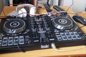 DJ Lizzy Rascal Bands and DJs Profile 1