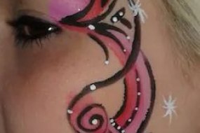 Facepainting with Wilma Temporary Tattooists Profile 1
