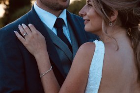 Creative-Cut Wedding Photographers  Profile 1