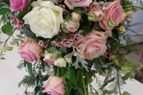 Elegant Boutique Balloons & Flowers Wedding Flowers Profile 1