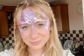 A Touch Of Sparkle By Emmah - Face Painting & Glitter Art Scunthorpe Glitter Bar Hire Profile 1