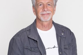 Rich Sings Swing Bands and DJs Profile 1
