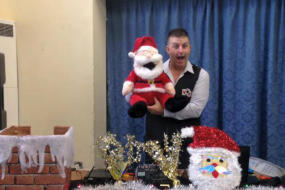 Kevin Mangles Magician Children's Entertainers Profile 1
