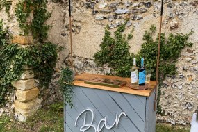 Double Bubble Bars Mobile Wine Bar hire Profile 1