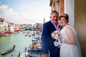 Venice Registry Office Wedding overlooking the canal