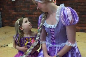 Pineapple Parties Children's Entertainers Profile 1