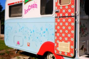 Retro pizza shack Wedding Catering Profile 1