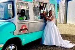 Scoops n Smiles Vintage Ice Cream Van Ice Cream Cart Hire Profile 1