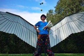 eclipseArts Circus Skills Bubbleologists Hire Profile 1