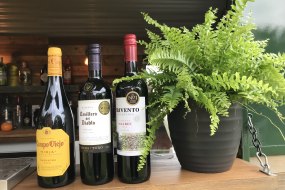 The Fizz Tin Mobile Wine Bar hire Profile 1
