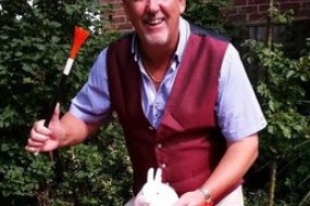 Roly's Magic Show Balloon Modellers Profile 1