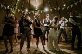 Alison Nancy Weddings & Events Celebrant Hire Profile 1
