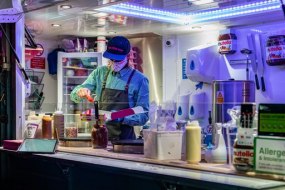 Crepe Van Cake Makers Profile 1