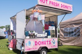 King of The Ring Donuts Snow Cones Hire Profile 1