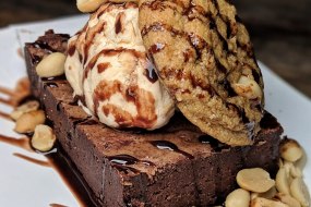 The Brownie Bus Dessert Caterers Profile 1