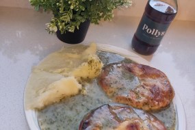 Polly’s Pie and Mash Festival Catering Profile 1