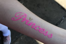 Shona’s Fabulous Faces Temporary Tattooists Profile 1