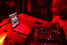 DJ Derek Beatz DJs Profile 1