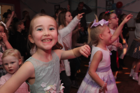 East Midlands Party Company - Premier Mobile Disco Hire Children's Entertainers Profile 1