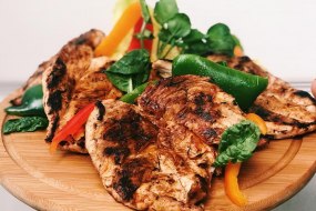 3 Kitchen Chickens Healthy Catering Profile 1