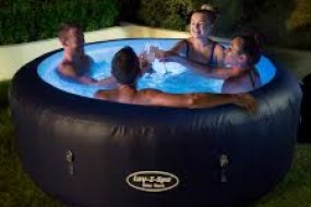 Mutleys Inflatables Hot Tub Hire Profile 1