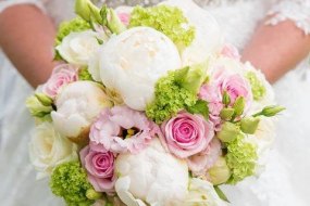 Sarah’s Floral Designs Wedding Flowers Profile 1
