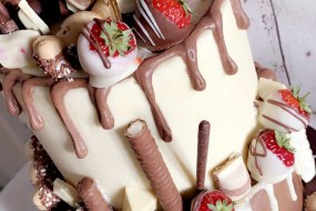 Drip Cakes & Celebration Cakes