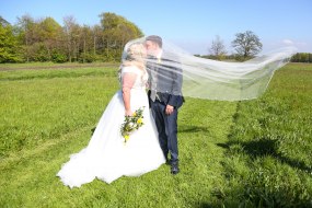 Paparazzi Studios Wedding Photographers  Profile 1