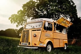 The Fabulous Fizz Bar Cocktail Bar Hire Profile 1