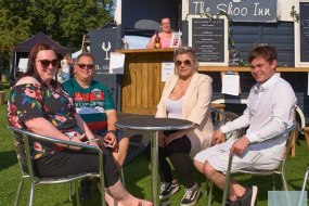 The Shoo Inn Horsebox Bar Hire Profile 1