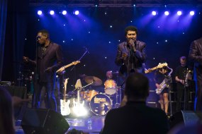 Live acts supplied