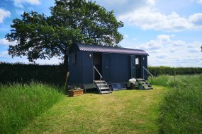 The Fine Loo Company Luxury Loo Hire Profile 1