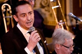 Andy Bayley The Original King of Swing Hire Jazz Singer Profile 1