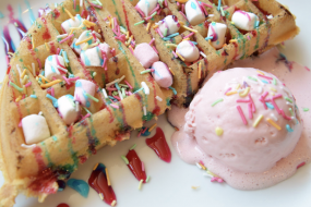 Delightful Desserts Candy Floss Machine Hire Profile 1