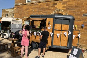 Only foals and fizz Horsebox Bar Hire Profile 1