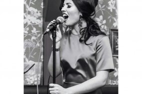 Emma Mawdsley - Singer Singers Profile 1