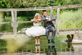 Informal, relaxed wedding photography.