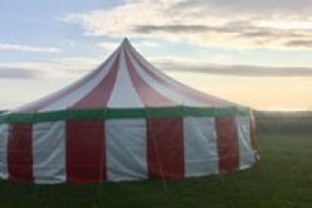 Red and white Little top at Solfest 2019