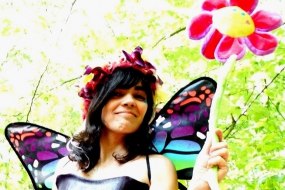 Lilli Belle shows Balloon Modellers Profile 1