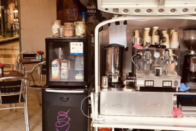 Cafe Quirky  Coffee Van Hire Profile 1