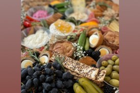 Hen Grazing Table