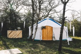 18ft yurt and dry hire bar
