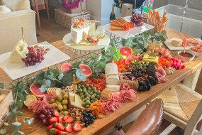 Grazing Table with Equipment for x20 people