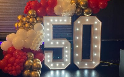 Balloon arch & LED numbers for a 50th birthday party 