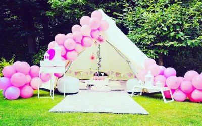 Lounge bell tents
